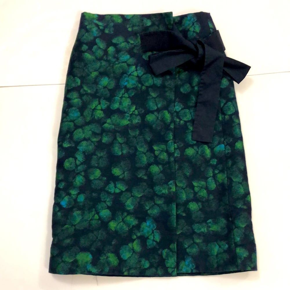 COS 2 Skirt Wrap Dark Green & Blue Ribbon Excellent Condition Adjustable 34 inch